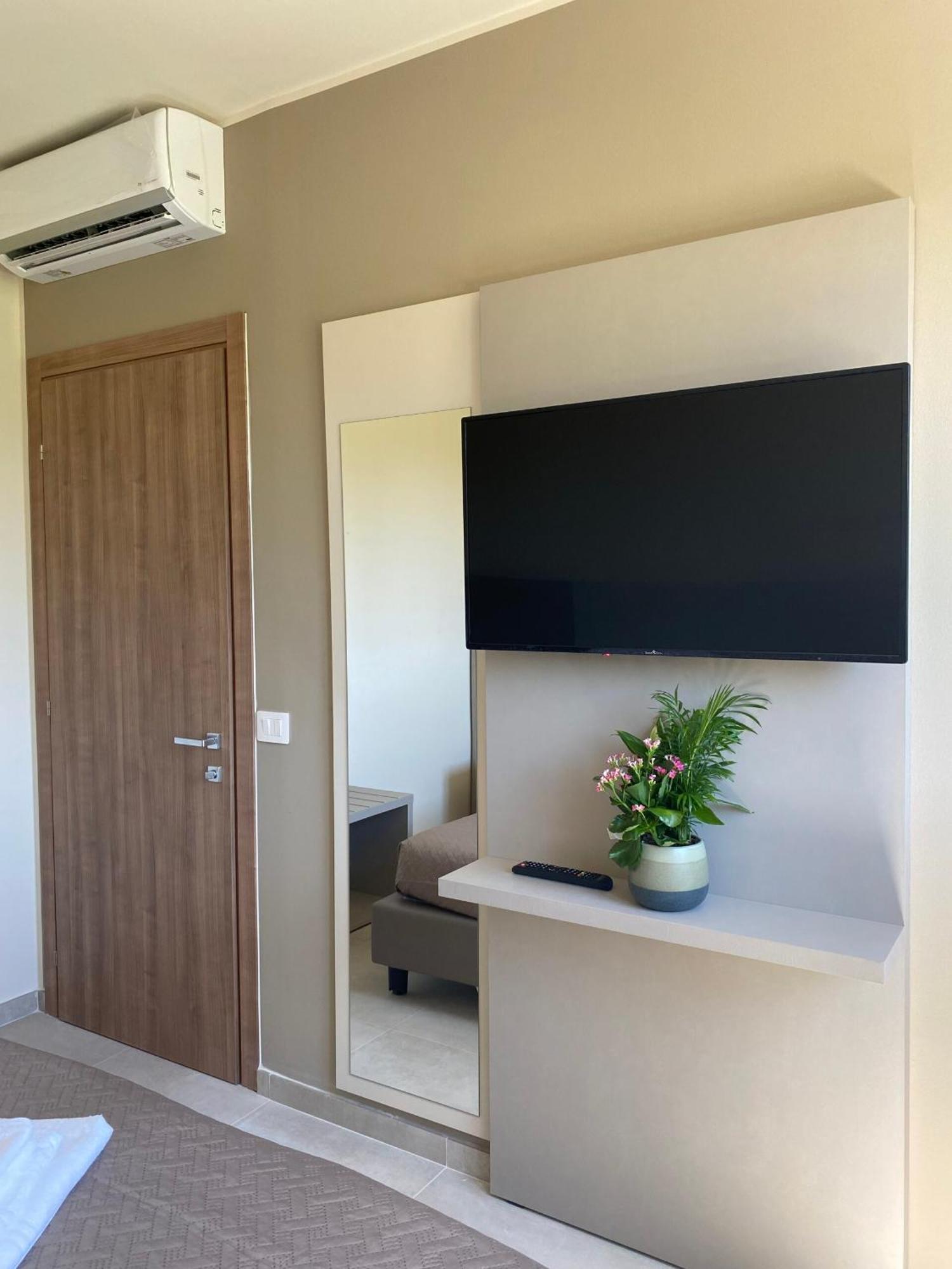Residence Montefeltro La Torraccia Εξωτερικό φωτογραφία