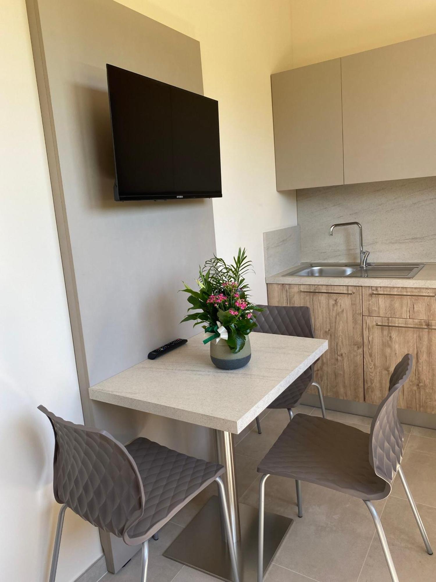 Residence Montefeltro La Torraccia Εξωτερικό φωτογραφία